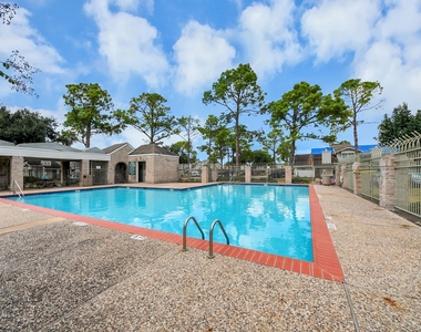11917 Bob White Drive - Photo Thumbnail 24