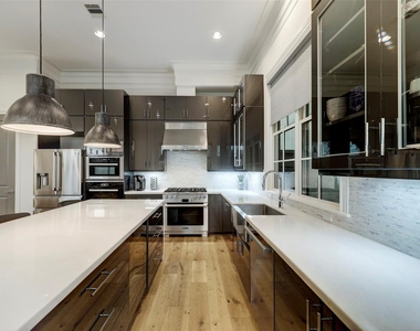 1147 Castellina Lane - Photo Thumbnail 13