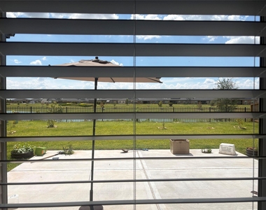 3922 Langridge Drive - Photo Thumbnail 10