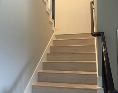 3922 Langridge Drive - Photo Thumbnail 4