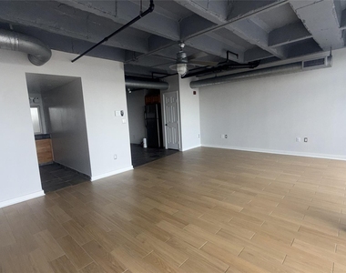 230 W Alabama Street - Photo Thumbnail 1