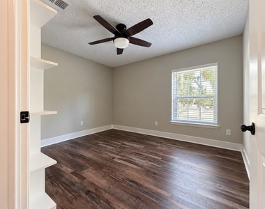 9222 Silver Tip Drive - Photo Thumbnail 13