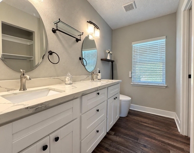 9222 Silver Tip Drive - Photo Thumbnail 11