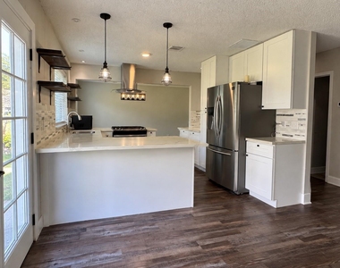 9222 Silver Tip Drive - Photo Thumbnail 6