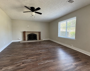 9222 Silver Tip Drive - Photo Thumbnail 5