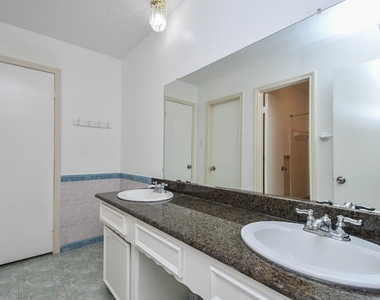 7714 Eichler Drive - Photo Thumbnail 25
