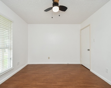 7714 Eichler Drive - Photo Thumbnail 24