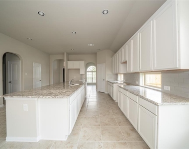 7307 Saddle Tree Drive - Photo Thumbnail 4
