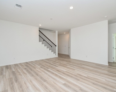 6738 Arabella Lakes Drive - Photo Thumbnail 6