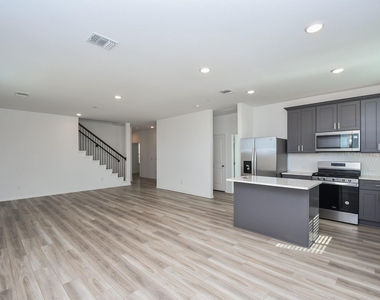 6738 Arabella Lakes Drive - Photo Thumbnail 9