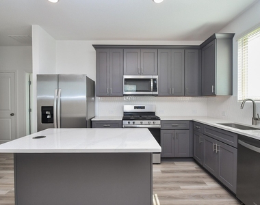 6738 Arabella Lakes Drive - Photo Thumbnail 11