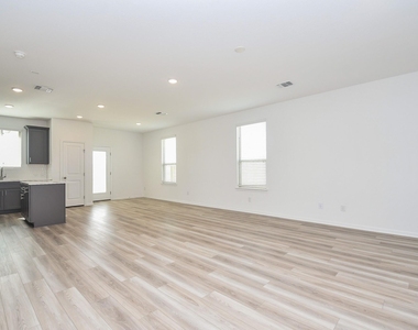 6738 Arabella Lakes Drive - Photo Thumbnail 12