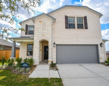 6738 Arabella Lakes Drive - Photo Thumbnail 1