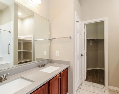 2307 Jefferson Crossing Drive - Photo Thumbnail 9