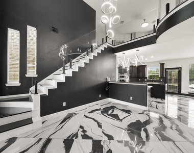 2027 Cullen Boulevard - Photo Thumbnail 27