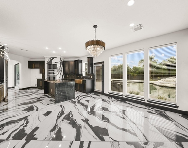 2027 Cullen Boulevard - Photo Thumbnail 22