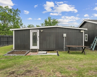 2027 Cullen Boulevard - Photo Thumbnail 44