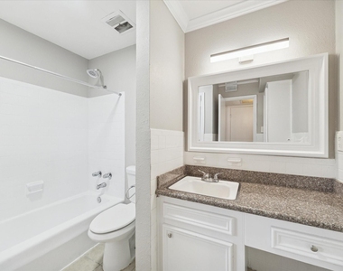 201 Emerson Street - Photo Thumbnail 8