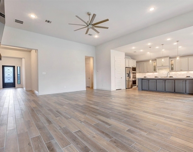 30527 Watershed Way - Photo Thumbnail 12