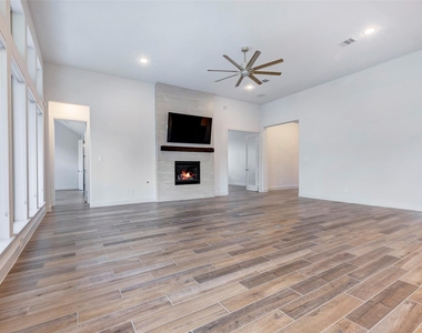 30527 Watershed Way - Photo Thumbnail 10