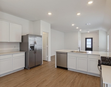 1950 Barrett Gables Drive - Photo Thumbnail 9