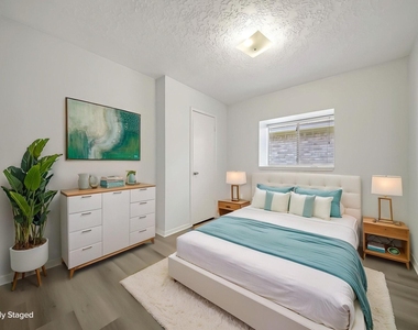 16897 Blue Jay Street - Photo Thumbnail 15