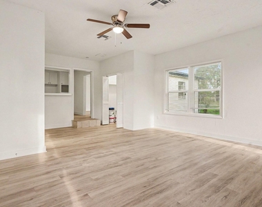 654 Ridge Drive - Photo Thumbnail 4