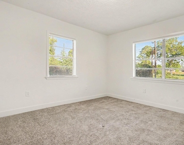 654 Ridge Drive - Photo Thumbnail 14
