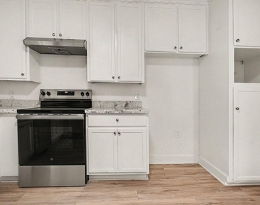 654 Ridge Drive - Photo Thumbnail 5