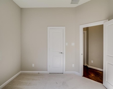 17106 Rainier Creek Drive - Photo Thumbnail 14