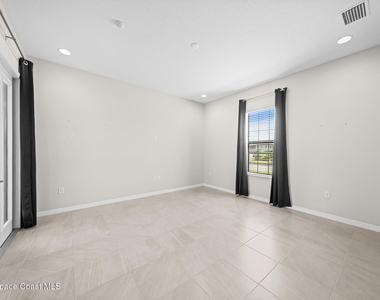 8008 Gullen Drive - Photo Thumbnail 9