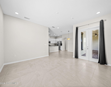 8008 Gullen Drive - Photo Thumbnail 10