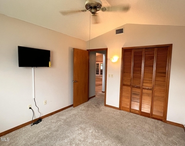 1014 S Fork Circle - Photo Thumbnail 17