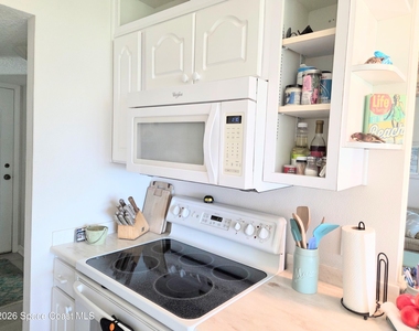 4700 Ocean Beach Boulevard - Photo Thumbnail 10