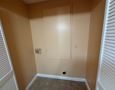 12526 Tambourine Drive - Photo Thumbnail 5