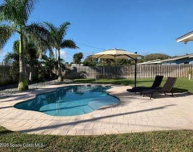 241 Fay Drive - Photo Thumbnail 12