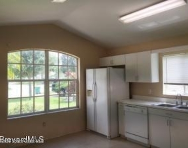 2554 Ventura Circle - Photo Thumbnail 13