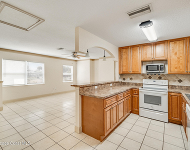 2512 Sarno Road - Photo Thumbnail 9