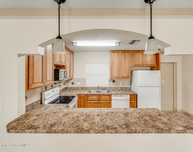2512 Sarno Road - Photo Thumbnail 10