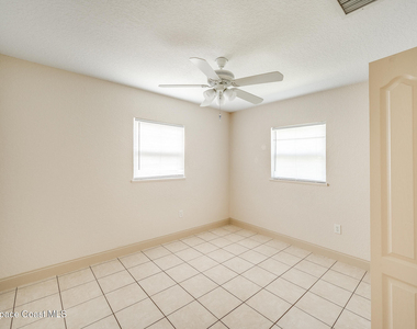 2512 Sarno Road - Photo Thumbnail 17