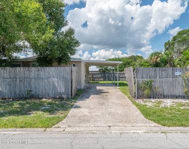 2512 Sarno Road - Photo Thumbnail 21