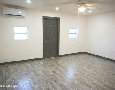 2836 Shwonda Avenue Ne - Photo Thumbnail 7