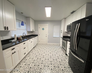 1136 Indian River Avenue - Photo Thumbnail 5