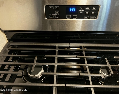 2245 Saint Swithin Lane - Photo Thumbnail 6