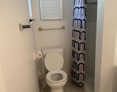 2245 Saint Swithin Lane - Photo Thumbnail 12