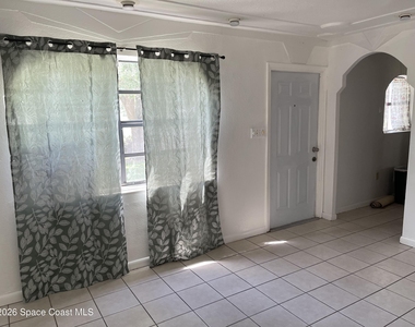 2245 Saint Swithin Lane - Photo Thumbnail 5
