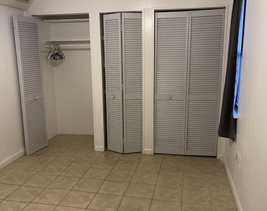 2245 Saint Swithin Lane - Photo Thumbnail 10