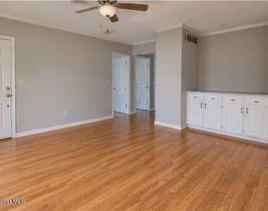 502 Seagull Drive - Photo Thumbnail 3