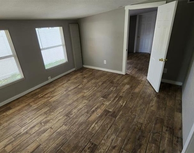 6026 Missouri Avenue - Photo Thumbnail 6
