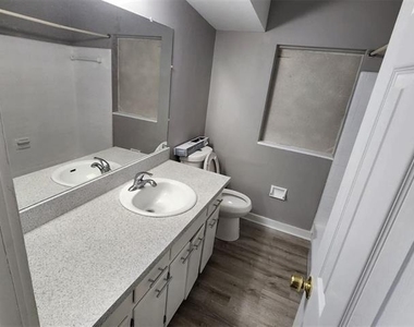 6026 Missouri Avenue - Photo Thumbnail 8